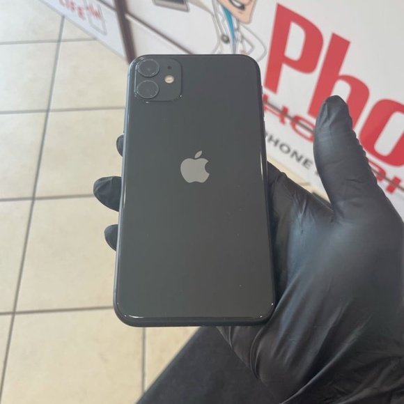 iPhone 11 64GB Unlocked (Different Colors)